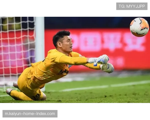 韩鹏飞两次冒顶酿苦果 蓉城后防面对高强度逼抢露怯